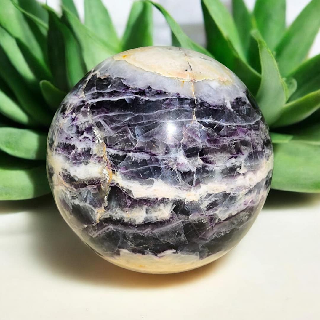 MULTI-FLOURITE SPHERE (3.7 KG 5.2 INCHES)