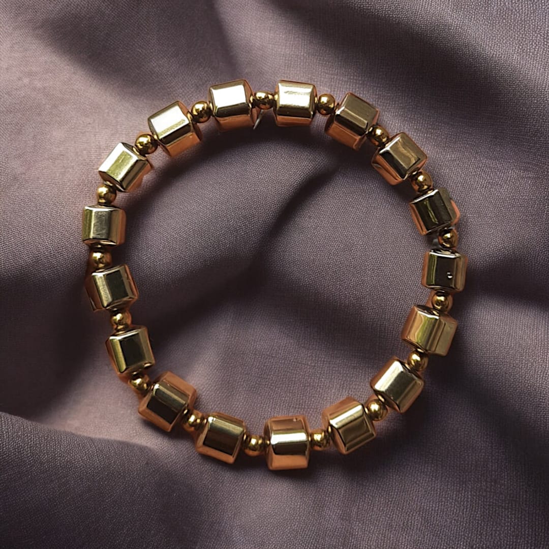 GOLDEN HEMATITE CUBIC BRACELET (8mm)