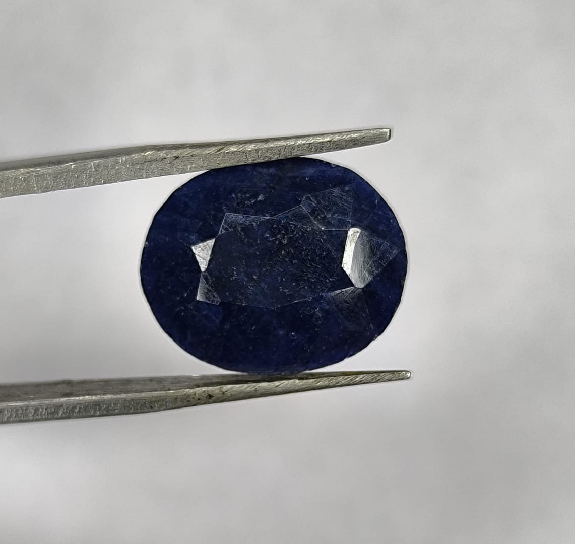 NATURAL BLUE SAPPHIRE (6 CT)