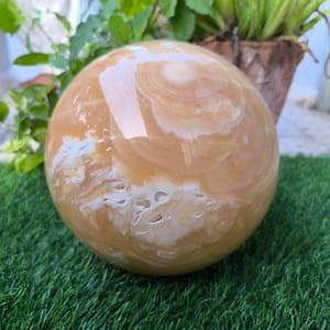 YELLOW CALCITE SPHERE (5.2 KG  6 INCH)