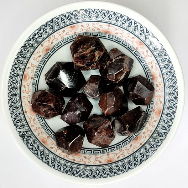 GARNET FACETED TUMBLE ( 500 Gm)