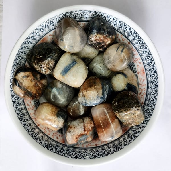 KYANITE WITH QUARTZ TUMBLE  ( 500 Gm )