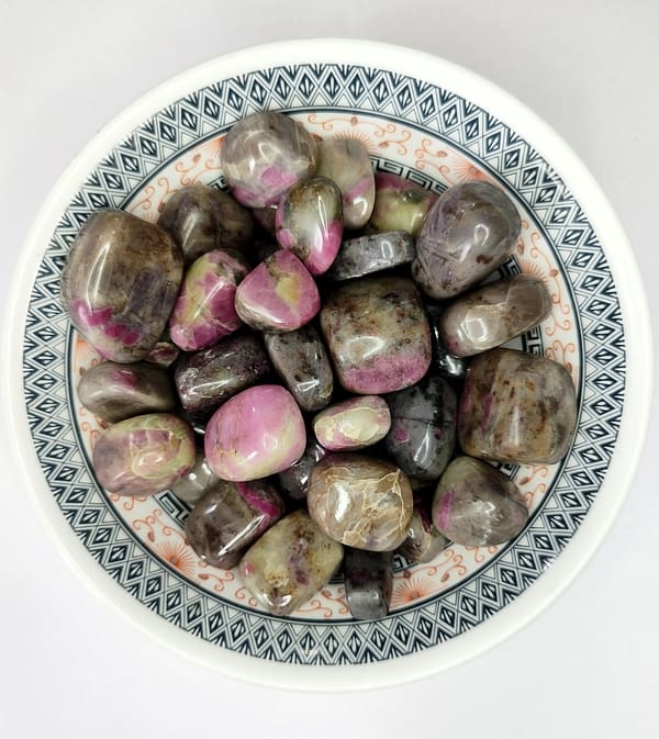 RUBY FELDSPAR TUMBLE ( 500 Gm )