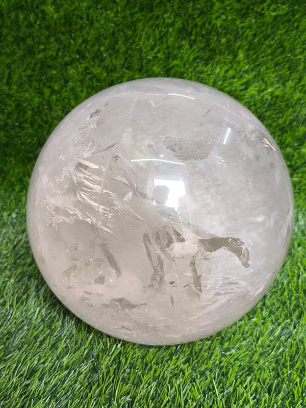 CRYSTAL QUARTZ SPHERE 26 KG